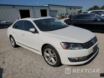 Czwarte zdjęcie samochodu z boku: 2014 VOLKSWAGEN PASSAT SEL VIN:1VWCN7A34EC093043 - miniatura