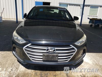 Piąte zdjęcie samochodu w środku: 2017 HYUNDAI ELANTRA SE VIN:5NPD84LF0HH029160 - miniatura