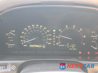 Zdjęcie 9 z 13 samochodu: 2001 LEXUS LX 470 VIN:JTJHT00W013505712 - miniatura