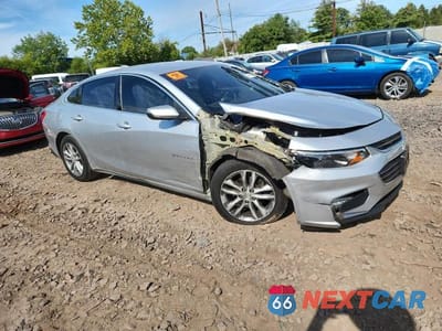 Czwarte zdjęcie samochodu z boku: 2017 CHEVROLET MALIBU LT VIN:1G1ZE5ST9HF139459 - miniatura