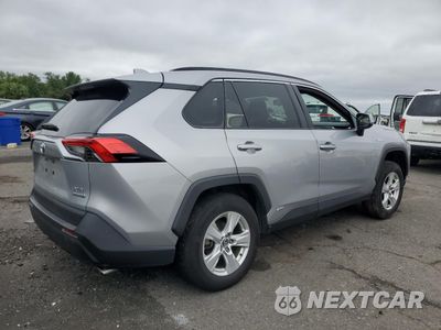 Trzecie zdjęcie samochodu z tyłu: 2020 TOYOTA RAV4 XLE VIN:2T3RWRFV5LW085026 - miniatura
