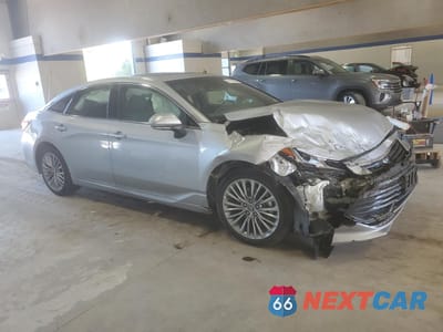Czwarte zdjęcie samochodu z boku: 2022 TOYOTA AVALON LIMITED VIN:4T1DZ1FB6NU072175 - miniatura