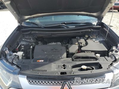 Zdjęcie 12 z 15 samochodu: 2019 MITSUBISHI OUTLANDER SE VIN:JA4AD3A33KZ026720 - miniatura