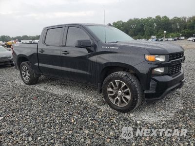 Czwarte zdjęcie samochodu z boku: 2021 CHEVROLET SILVERADO K1500 CUSTOM VIN:3GCPYBEK3MG412511 - miniatura
