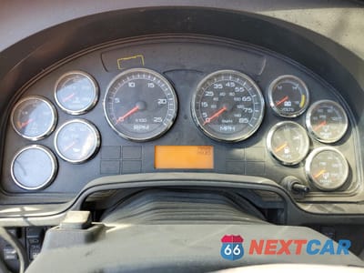 Zdjęcie 8 z 10 samochodu: 2016 INTERNATIONAL PROSTAR SEMI TRUCK VIN:3HSDJAPR9GN107422 - miniatura