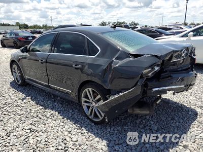 Drugie zdjęcie samochodu z przodu: 2017 VOLKSWAGEN PASSAT R-LINE VIN:1VWDT7A35HC040608 - miniatura
