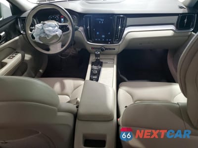 Zdjęcie 8 z 13 samochodu: 2020 VOLVO S60 T5 MOMENTUM VIN:7JR102FK7LG032126 - miniatura