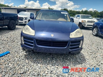 Piąte zdjęcie samochodu w środku: 2010 PORSCHE CAYENNE VIN:WP1AA2AP1ALA05750 - miniatura