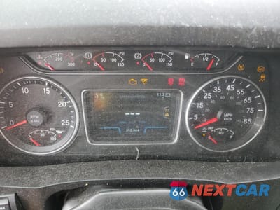 Zdjęcie 8 z 10 samochodu: 2020 INTERNATIONAL LT625 VIN:3HSDZAPR4LN184086 - miniatura