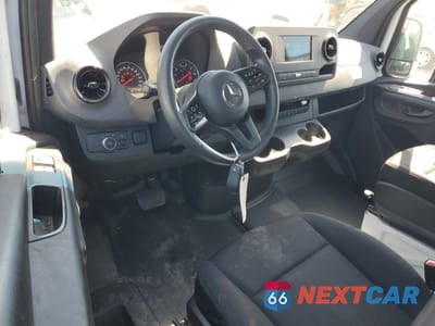 Zdjęcie 8 z 14 samochodu: 2023 MERCEDES-BENZ SPRINTER 2500 VIN:W1Y40BHY4PT129998 - miniatura