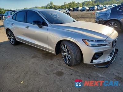 Czwarte zdjęcie samochodu z boku: 2024 VOLVO S60 PLUS VIN:7JRL12FL4RG309080 - miniatura