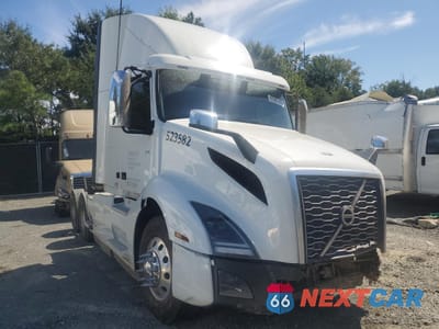 2024 VOLVO VNL42T400 - TRUCKS SEMI TRUCK 4V4NC9EJ8RN653926 - główne zdjęcie licytacji z USA - miniatura
