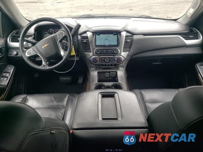 Zdjęcie 8 z 14 samochodu: 2020 CHEVROLET SUBURBAN K1500 LT VIN:1GNSKHKC3LR302849 - miniatura