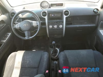 Zdjęcie 8 z 12 samochodu: 2006 TOYOTA SCION XB VIN:JTLKT334664070625 - miniatura