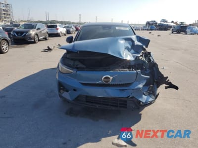 Piąte zdjęcie samochodu w środku: 2022 VOLVO C40 P8 RECHARGE ULTIMATE VIN:YV4ED3GB2N2004210 - miniatura