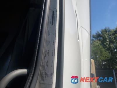 Zdjęcie 10 z 10 samochodu: 2024 VOLVO VNL42T400 - TRUCKS SEMI TRUCK VIN:4V4NC9EJ8RN653926 - miniatura