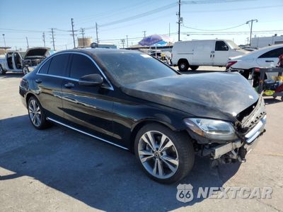 Czwarte zdjęcie samochodu z boku: 2018 MERCEDES-BENZ C 300 VIN:55SWF4JB9JU243517 - miniatura