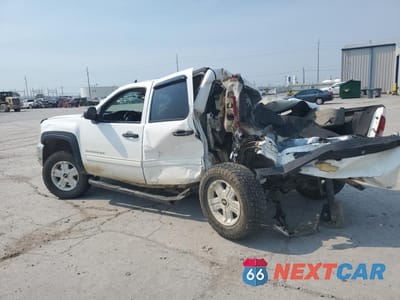 Drugie zdjęcie samochodu z przodu: 2013 CHEVROLET SILVERADO K1500 LT VIN:3GCPKSE76DG359784 - miniatura