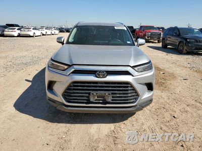Piąte zdjęcie samochodu w środku: 2024 TOYOTA GRAND HIGHLANDER XLE VIN:5TDAAAA54RS003642 - miniatura