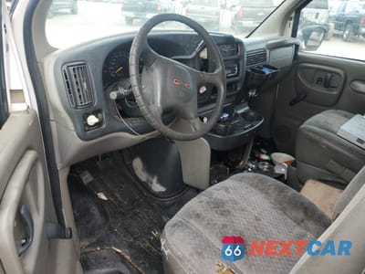 Zdjęcie 8 z 13 samochodu: 2000 GMC SAVANA CUTAWAY G3500 VIN:1GDGG31W6Y1181797 - miniatura