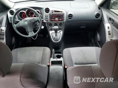 Zdjęcie 8 z 14 samochodu: 2005 TOYOTA COROLLA MATRIX XR VIN:2T1KR32E05C347981 - miniatura