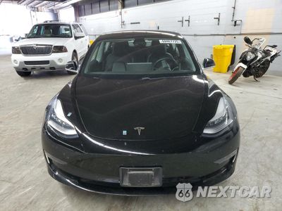 Piąte zdjęcie samochodu w środku: 2018 TESLA MODEL 3 VIN:5YJ3E1EB5JF144239 - miniatura
