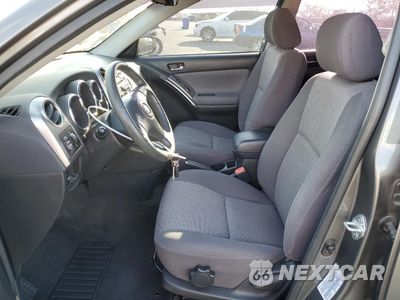 Zdjęcie 7 z 16 samochodu: 2004 TOYOTA COROLLA MATRIX XR VIN:2T1KR32E64C202393 - miniatura