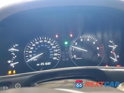 Zdjęcie 9 z 13 samochodu: 2003 LEXUS LX 470 VIN:JTJHT00W133528189 - miniatura