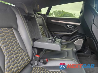 Zdjęcie 6 z 10 samochodu: 2019 LAMBORGHINI URUS VIN:ZPBUA1ZL5KLA05951 - miniatura