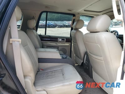 Zdjęcie 10 z 15 samochodu: 2004 LINCOLN NAVIGATOR VIN:5LMFU28R14LJ39306 - miniatura