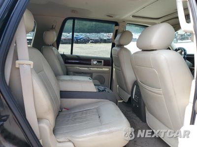 Zdjęcie 10 z 15 samochodu: 2004 LINCOLN NAVIGATOR VIN:5LMFU28R14LJ39306 - miniatura