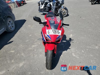 Drugie zdjęcie samochodu z przodu: 2024 HONDA CBR650 R VIN:MLHRH155XR5000479 - miniatura