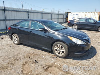 Czwarte zdjęcie samochodu z boku: 2014 HYUNDAI SONATA GLS VIN:5NPEB4AC8EH899135 - miniatura