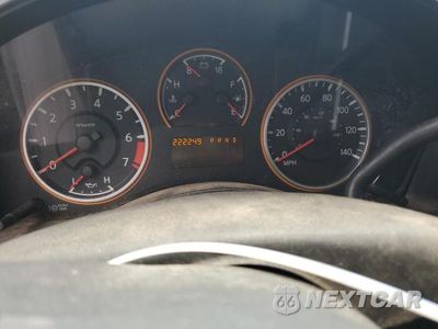 Zdjęcie 9 z 12 samochodu: 2008 NISSAN TITAN XE VIN:1N6AA06E38N318873 - miniatura