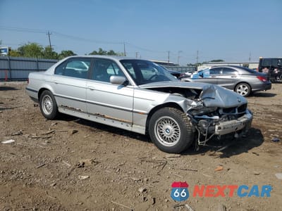 Czwarte zdjęcie samochodu z boku: 2000 BMW 740 IL VIN:WBAGH8342YDP17294 - miniatura