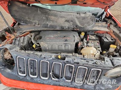 Zdjęcie 11 z 12 samochodu: 2016 JEEP RENEGADE SPORT VIN:ZACCJBAT8GPC55840 - miniatura