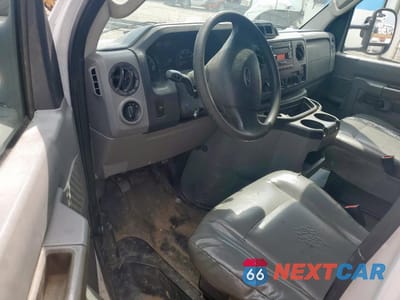 Zdjęcie 8 z 13 samochodu: 2012 FORD ECONOLINE E350 SUPER DUTY CUTAWAY VAN VIN:1FDWE3FS0CDA34809 - miniatura