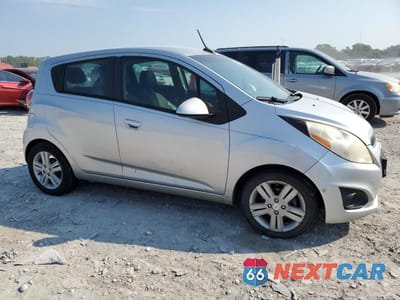 Czwarte zdjęcie samochodu z boku: 2014 CHEVROLET SPARK LS VIN:KL8CB6S92EC549560 - miniatura