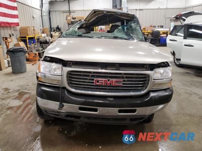 Piąte zdjęcie samochodu w środku: 2001 GMC SIERRA K2500 HEAVY DUTY VIN:1GTHK23101F212442 - miniatura