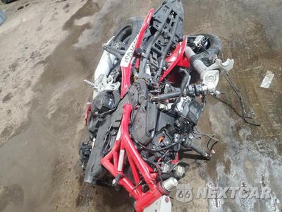 Piąte zdjęcie samochodu w środku: 2017 DUCATI SUPERSPORT VIN:ZDMVABDS6HB000647 - miniatura