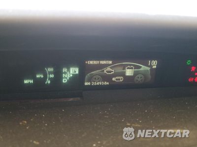 Zdjęcie 9 z 13 samochodu: 2014 TOYOTA PRIUS TWO VIN:JTDKN3DU9E1858836 - miniatura