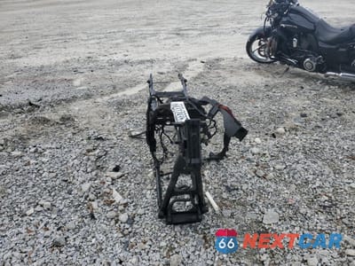 Czwarte zdjęcie samochodu z boku: 2010 HARLEY-DAVIDSON FLHX VIN:1HD1KB414AB657451 - miniatura