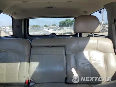 Zdjęcie 10 z 15 samochodu: 2001 CHEVROLET TAHOE C1500 VIN:1GNEC13T41R133700 - miniatura