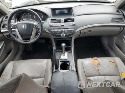 Zdjęcie 8 z 12 samochodu: 2009 HONDA ACCORD EXL VIN:1HGCP26879A034236 - miniatura