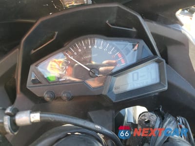 Zdjęcie 7 z 9 samochodu: 2015 KAWASAKI EX300 A VIN:JKAEX8A10FDA22585 - miniatura
