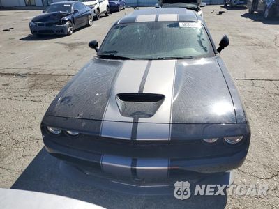 Piąte zdjęcie samochodu w środku: 2016 DODGE CHALLENGER SRT 392 VIN:2C3CDZDJ0GH177327 - miniatura