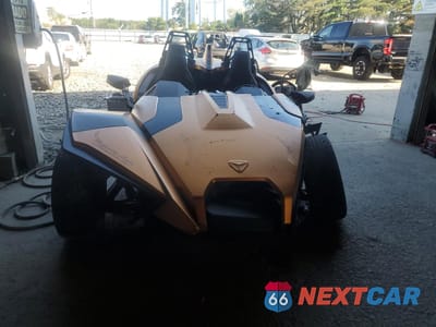 Piąte zdjęcie samochodu w środku: 2019 POLARIS SLINGSHOT SLR VIN:57XAARFA5K8131894 - miniatura