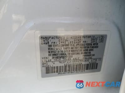 Zdjęcie 12 z 12 samochodu: 2016 NISSAN SENTRA S VIN:3N1AB7AP8GY317319 - miniatura