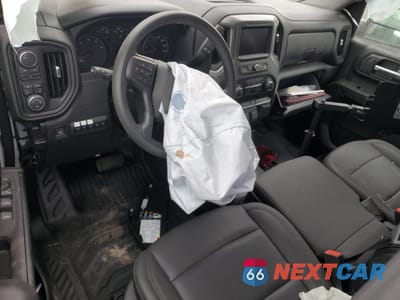 Zdjęcie 8 z 12 samochodu: 2024 CHEVROLET SILVERADO K3500 VIN:1GB5YSEY5RF398636 - miniatura
