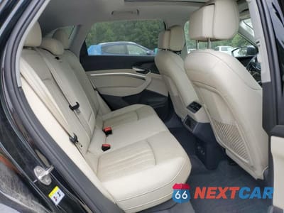 Zdjęcie 11 z 13 samochodu: 2019 AUDI E-TRON PREMIUM PLUS VIN:WA1LAAGE6KB008803 - miniatura